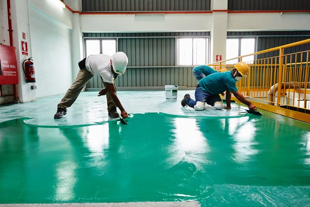 Manfaat Menggunakan Epoxy Flooring untuk Industri